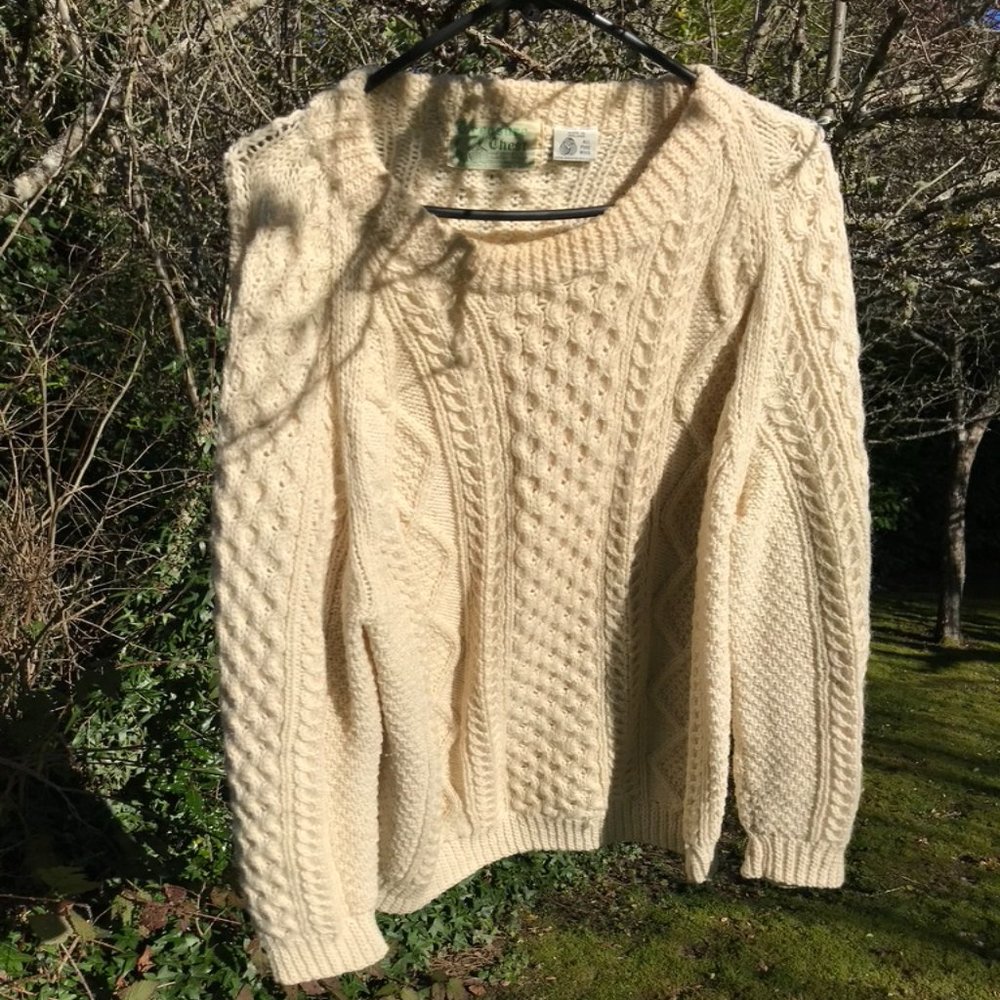 XL Treasure Chest 100% Cable Knitted Wool